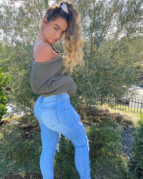 449 Sommer Ray Photos & High Res Pictures